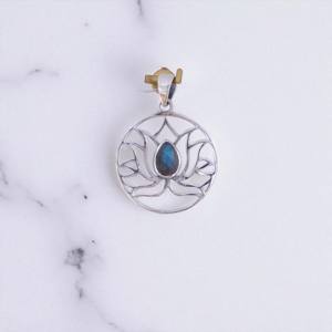 Pendentif en argent sterling avec motif de fleur de lotus, pierres précieuses faites à la main, pendentifs fins - Product Image 2