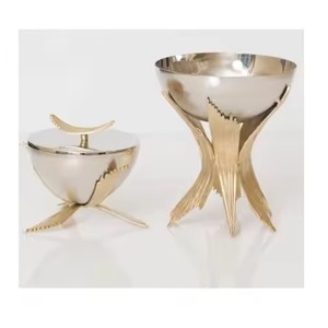 Elegante quemador de aroma de metal Bakhoor para una fragancia suave en dormitorio o salón - Product Image 3