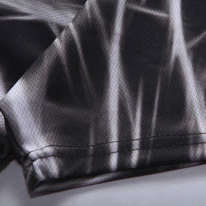 Camiseta de Punto Sólida 100% Poliéster Negra para Hombre, Logotipo Personalizado, Servicio OEM ODM, Venta al por Mayor, Estilo Vintage Personalizado - Product Image 3