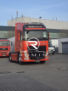 Camion Trattore FH 500 Globetrotter 2017 Diesel 6x4 con Trasmissione Manuale Usato per Trasporto Logistico - Product Image 2