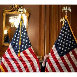 Drapeau américain brodé de luxe 4x6 avec 2 œillets, franges dorées robustes pour voitures - Product Image 2