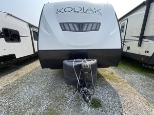 El más vendido: ¡NUEVO! Moderno - Usado 2022 Dutchmen Kodiak 283BHSL Listo para enviar con entrega puerta a puerta - Product Image 3