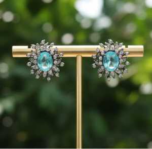 À la mode Noir Rhodium Polonais Fantaisie Conception CZ AD Pierre Boucles D'oreilles Tops Élégant Américain Diamant Partie Porter Des Bijoux pour Les Femmes - Product Image 2