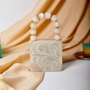 Chaînes d'embrayage en résine à la mode de qualité supérieure sangles décoration accessoire indispensable pour les fashionistas disponibles à la vente en Inde - Product Image 4