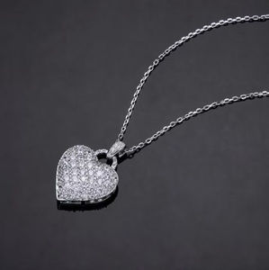 Pendentif en forme de coeur en diamant cultivé en argent sterling 925 Fabrication de commande personnalisée pour collier de diamants Autre bague. - Product Image 1