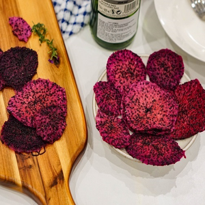 Rebanadas de Pitahaya cultivadas en invernadero orgánico vietnamita, fruta de dragón rojo de sabor dulce seca para aperitivos de té, proceso de secado a granel - Product Image 1