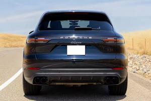 LISTO PARA ENVIAR, PORSCHE CAYENNE PLATINUM EDITION 2023 SUPER LIMPIO - Product Image 2