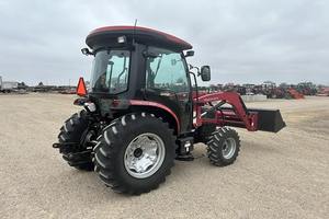 Tracteur à pied Mahindra 2015 PST 3540 d'occasion 50 HP Tracteur agricole 4x4 avec moteur à vendre - Product Image 4