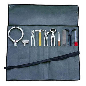 Outil de maréchal-ferrant en cuir robuste portefeuille à enrouler Kit équestre complet ensemble de quincaillerie d'outils Hilmar et gaine de protection en cuir - Product Image 4