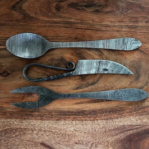 Ensemble de couverts en acier damas forgé à la main avec gaine Cadeau pour lui Cadeau pour elle Camping Chasse Pêche Cadeau de Noël - Product Image 2