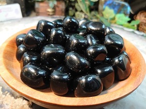 หินออบซิเดียนหินธรรมชาติแกะสลักฮวงจุ้ยสำหรับตกแต่งบ้านขนาด15-30มม. หินโมราที่ชื่นชอบของอินเดีย - Product Image 2