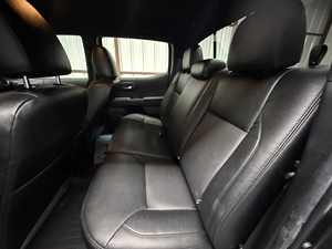 Toyota Tacoma TRD OFF ROAD Usada del 2023 - Product Image 2