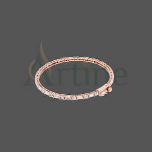 Bedazzle jewels Anillo de doble banda de oro de 14 quilates con detalles de diamantes cultivados en laboratorio - Product Image 1