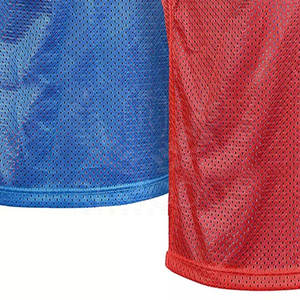 ผ้ากันเปื้อนสำหรับฝึกซ้อมแบบพลิกกลับได้ออกแบบมาเพื่อเปิดและปิดได้ง่ายในระหว่างการฝึกซ้อมแบบย้อนกลับได้อย่างรวดเร็ว - Product Image 2