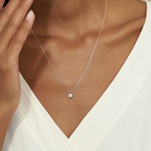 Collier pendentif solitaire en diamant, or massif 14 carats, taille brillant rond, minimaliste, pour femme, à porter au quotidien - Product Image 5