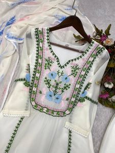 Indian Ethnic Wear Apparel <b>Three</b> Piece Set Women Clothing Printed Indian Kurtis With Palazzo Pants High Quality Material - Product Image 2