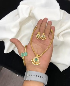 Conjunto de Collar con Acabado Mate CZ con Brazalete, Estilo Minimalista, Se Puede Usar con Atuendos Étnicos y Occidentales, Perfecto para Fiestas - Product Image 2