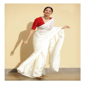 Indian Fancy Georgette Saree con blusa de diseñador de trabajo de piedra brillante incluida, perfecta para fiestas de bodas y ropa festiva - Product Image 1