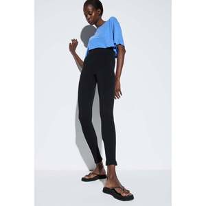 Pantalones de Yoga Negros Sin Costuras, Estampado Tie-Dye, Material Elástico de Chifón, Cintura Media, Estilo Casual, Función Térmica, Talla Única - Product Image 2