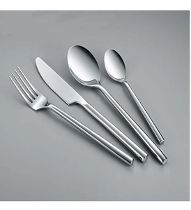 Juego de cubiertos de acero espejado con mango largo Cubiertos Cuchara Regalo Uso en el hogar aspecto de diseñador - Product Image 1