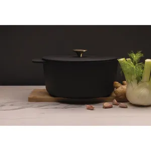 Ukiyo Custom Merchandising Grande cocotte en fonte de qualité supérieure pour une expérience de cuisson optimale - Product Image 4