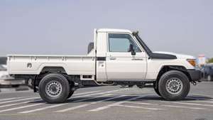 โตโยต้า แลนด์ ครุยเซอร์ LC79 SC ดับเบิ้ลแค็บ ปี 2023 มือสอง แรงม้า 4 ประตู เครื่องยนต์เบนซิน 4.0 ลิตร V6 เกียร์อัตโนมัติ - Product Image 3