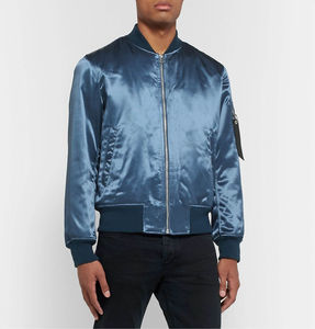 Veste universitaire en satin pour homme, vente chaude, nouvelle couleur unie, style streetwear avec poche sur le devant, épaules tombantes, tissu - Product Image 1
