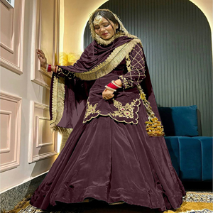 Nueva Kurta Lehenga Marrón, Éxito de Ventas, Estilo Indio-Pakistaní, con Lentejuelas y Bordado Zari, para Bodas, Fiestas y Eventos Tradicionales, Ropa para Mujer - Product Image 1