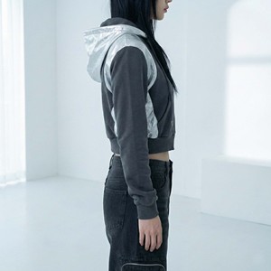 Sudadera con Capucha Personalizada de Invierno Estilo Y2K Cyberpunk para Mujer, con Parches Metálicos Plateados, Bordado 3D, Diseño Glitch y Cremallera Completa - Product Image 3