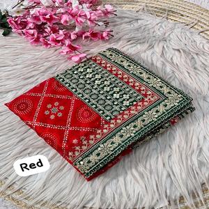 Sari en satin de soie de luxe pour femmes en gros, avec un look riche, travail de paillettes en feuille de bandej, pallu et bordure, fabriqué en Inde - Product Image 1