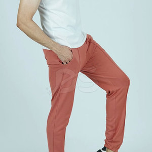 กางเกงจ็อกเกอร์ลำลองเอวกลางผู้ชาย ผ้าฝ้าย 100% เนื้อผ้าเบาสบาย ทรงหลวม บริการ OEM สำหรับชุดลำลองประจำวัน - Product Image 3