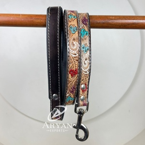 Laisse de luxe OEM pour animaux de compagnie de qualité supérieure en cuir usiné réglable personnalisé en cuir uni noir avec laisse pour chien au design floral - Product Image 1