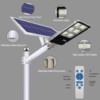 Ip65 imperméabilisent les lumières solaires extérieures tout dans un réverbère solaire a mené le réverbère de panneau solaire