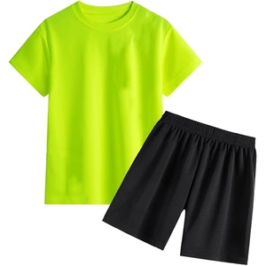 Conjunto de Camiseta Deportiva Verde Parrot para Hombre y Pantalones Cortos Negros, Ropa Deportiva Ligera de 2 Piezas para Verano - Product Image 1