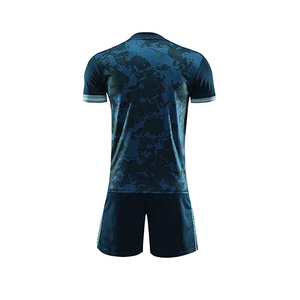 ชุดเสื้อฟุตบอลสีน้ำเงินแบบกำหนดเองสำหรับผู้ใหญ่ ชุดกางเกงขาสั้นระบายอากาศ แห้งเร็ว ผ้าซับลิเมชั่น น้ำหนัก 160 กรัม พร้อมเชือกผูก - Product Image 3