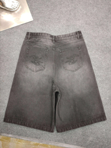 กางเกงยีนส์ปักลายสำหรับผู้ชายกางเกงยีนส์ปักลายซักด้วยกรดซักเสื้อผ้าแนวสตรีทแวร์สำหรับผู้ชายผลิตตามสั่ง - Product Image 2