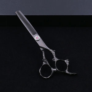 Couleur noire enduit Dragon poignée cheveux élégant ciseaux 5.5 pouces fantaisie vis acier inoxydable professionnel Dragon ciseaux - Product Image 3
