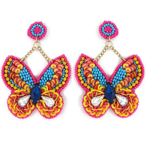 Boucles d'oreilles brodées à la main en perles de graines de qualité supérieure, motif papillon, couleurs rose, jaune et bleu, pour filles, en provenance d'Inde - Product Image 1