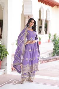 ชุดผ้าคลุมไหล่สีเงินแบบพับได้ ไม่ยับง่าย สำหรับผู้หญิง-เหมาะสำหรับงานปาร์ตี้ งานแต่งงาน และงานดิวาลี ใช้ได้ทุกฤดูกาล - Product Image 4