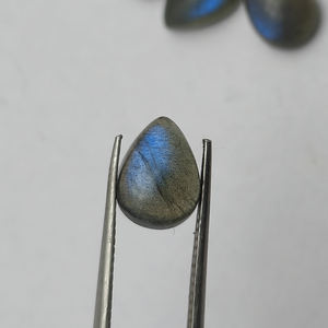 Labradorita natural 10x7mm Cabujón de pera 2,2 Cts Parte posterior plana Fabricación de joyas de piedras preciosas sueltas de alta calidad Fabricante mayorista - Product Image 2