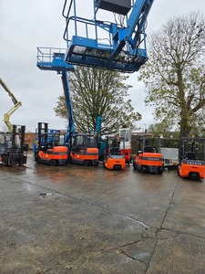 รถยกพาเลทแบบใช้น้ำมันเบนซิน  ขนาด 1 ตัน  สำหรับงานนอกพื้นที่  รับประกัน 2 ปี - Product Image 5