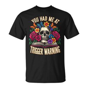 Camiseta Floral con Calavera para Mujer, Categoría Promocional con Aviso de Contenido Despreocupante - Product Image 1