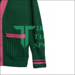 Cárdigan Unisex Personalizado de Invierno con Diseño de Patchwork, Antiarrugas, Estampado Luminoso, Bordado Universitario, Tejido de Punto - Product Image 6