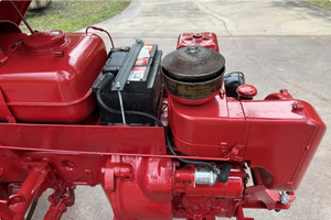 LISTO PARA CONDUCIR - USADO, VOLANTE A LA IZQUIERDA |   CONDUCCIÓN DERECHA |   Tractor Porsche-Diesel Junior 108 de 1957 con Cortadora de Césped - Product Image 4