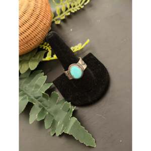 Anillo de Turquesa Royston y Plata de Ley, Hecho en Navajo, Joyería Cultural Coleccionable, Talla 10.25 - Product Image 4