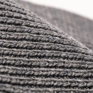 Gorro de invierno cálido de Color sólido al por mayor 2025, gorro de punto grueso con etiqueta tejida con logotipo personalizado para mujeres y hombres - Product Image 4