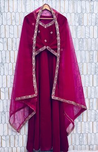 Elegante Traje Anarkali Morado con Dupatta para Fiestas y Bodas - Product Image 6