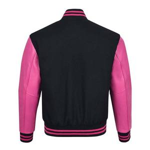 Veste de baseball en cuir rose avec laine noire Vêtements pour hommes Vestes universitaires OEM Fabriquées sur mesure Vêtements de sport de haute qualité Adultes - Product Image 3