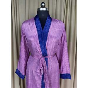 Kimono de Seda Reciclada para Mujer, Estilo Boho Chic Vintage, Vestido de Playa, Túnica para Resort, Ropa de Casa, Cubre Traje de Baño Gypsy House Regal - Product Image 2
