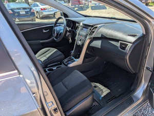 Hyundai Elantra GT 2017 Usado, Origen Estadounidense, 1 Año de Garantía - Product Image 4